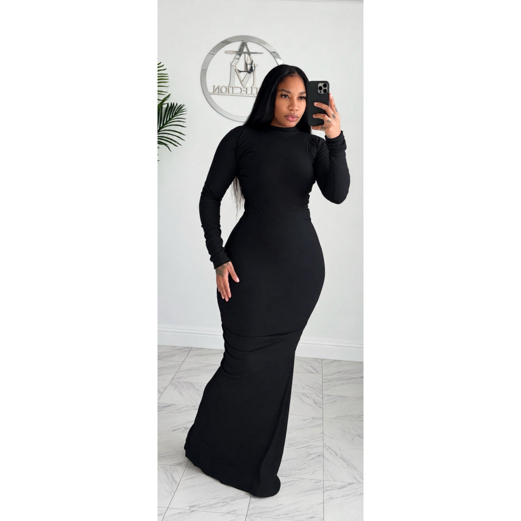 Black ribbed mermaid dress and beanie